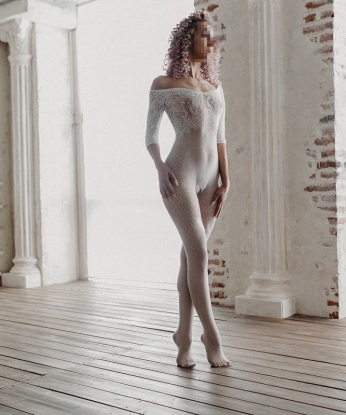 Александра, 23